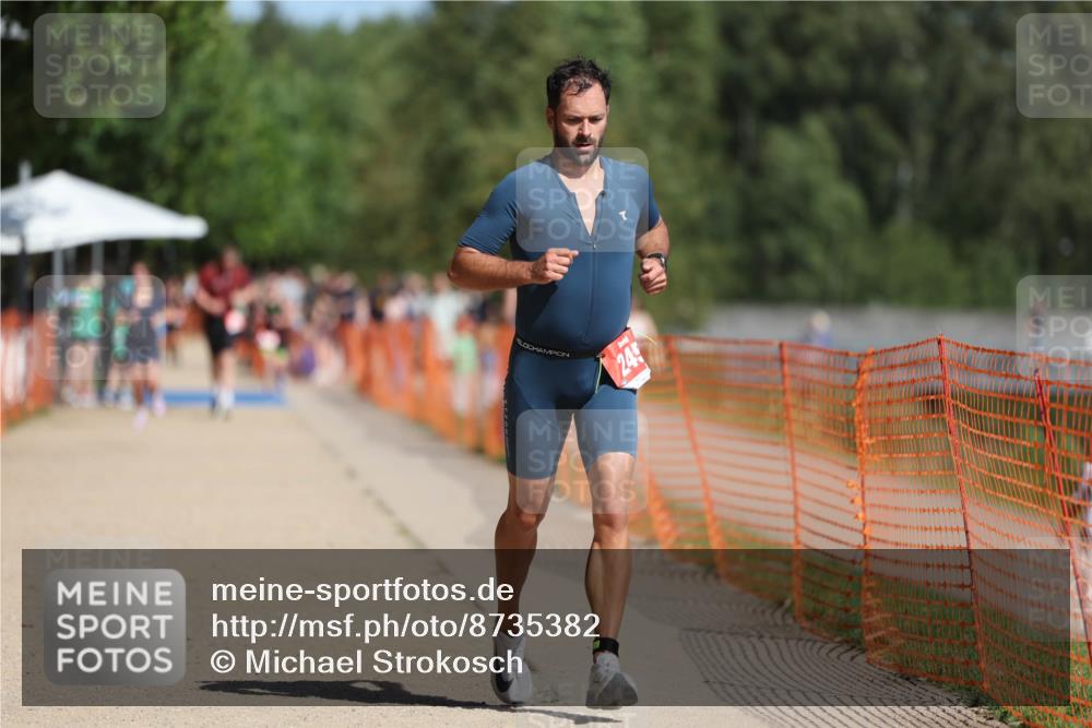 07.09.2025 - 19. Norderstedt Triathlon Michael Strokosch http://msf.ph/oto/8735382 07.09.2025 12:20:41 Laufen 245 meine-sportfotos.de