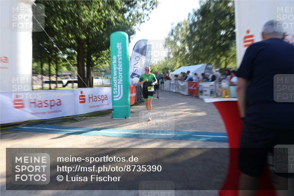 07.09.2025 - 19. Norderstedt Triathlon Luisa Fischer http://msf.ph/oto/8735390 07.09.2025 16:37:11 Ziel 530, 1495 meine-sportfotos.de