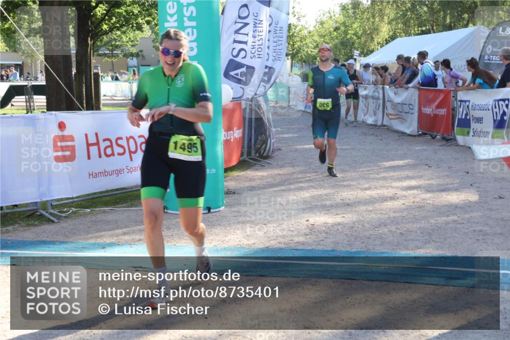 07.09.2025 - 19. Norderstedt Triathlon Luisa Fischer http://msf.ph/oto/8735401 07.09.2025 16:37:12 Ziel 530, 1495 meine-sportfotos.de