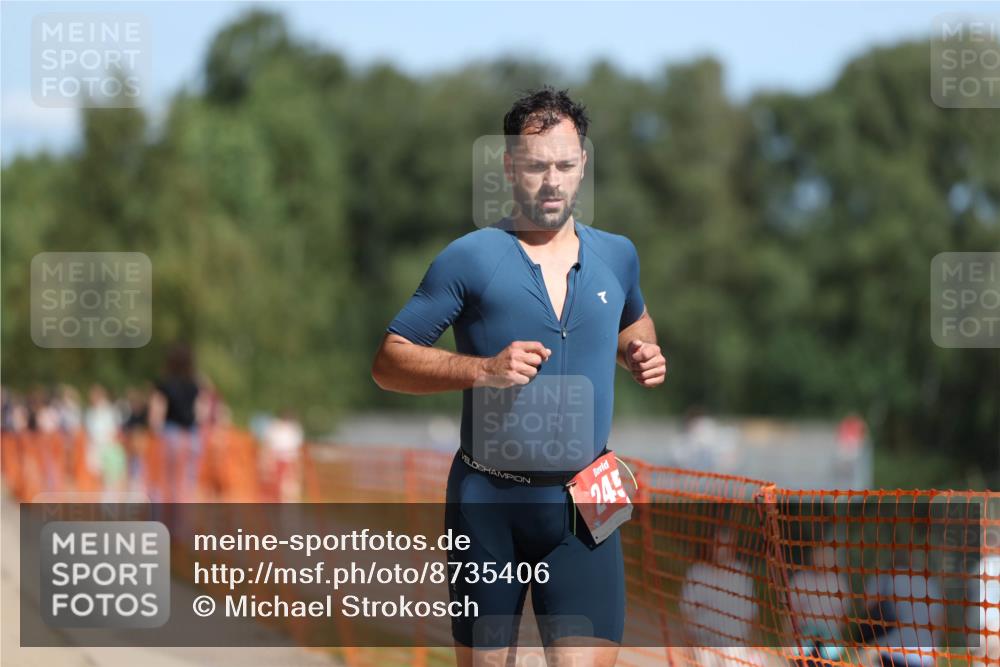 07.09.2025 - 19. Norderstedt Triathlon Michael Strokosch http://msf.ph/oto/8735406 07.09.2025 12:20:42 Laufen 245 meine-sportfotos.de