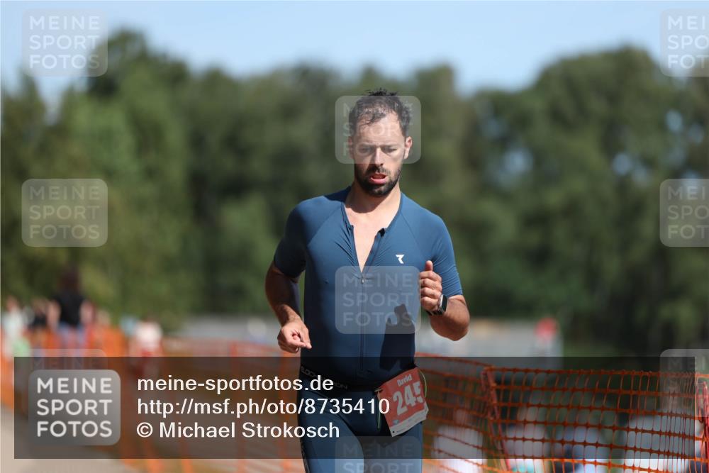 07.09.2025 - 19. Norderstedt Triathlon Michael Strokosch http://msf.ph/oto/8735410 07.09.2025 12:20:43 Laufen 245 meine-sportfotos.de