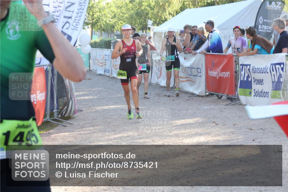 07.09.2025 - 19. Norderstedt Triathlon Luisa Fischer http://msf.ph/oto/8735421 07.09.2025 16:37:15 Ziel 530, 1065, 1495 meine-sportfotos.de
