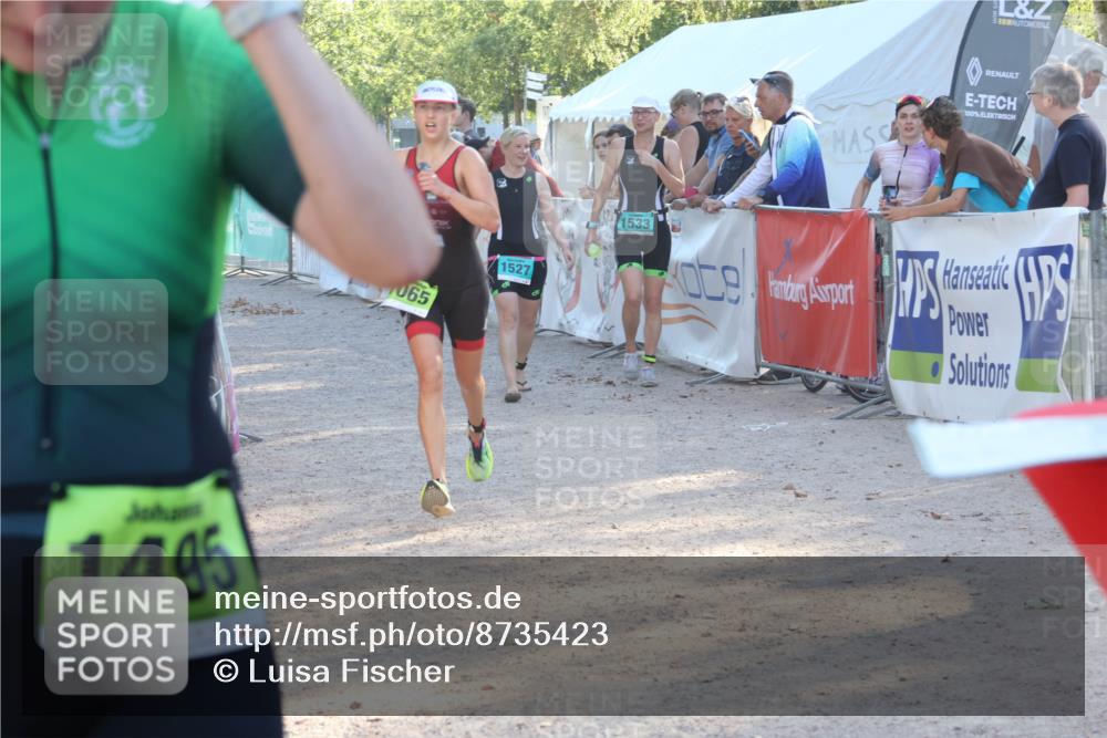 07.09.2025 - 19. Norderstedt Triathlon Luisa Fischer http://msf.ph/oto/8735423 07.09.2025 16:37:15 Ziel 530, 1065, 1495 meine-sportfotos.de