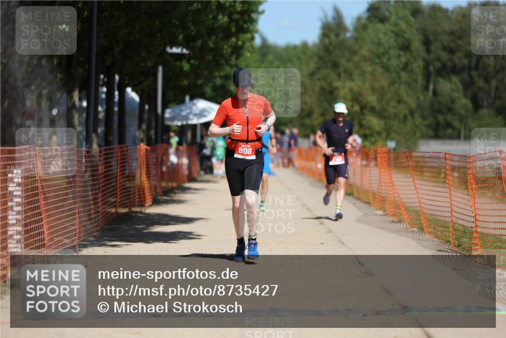 07.09.2025 - 19. Norderstedt Triathlon Michael Strokosch http://msf.ph/oto/8735427 07.09.2025 13:02:03 Laufen 700, 750, 808 meine-sportfotos.de