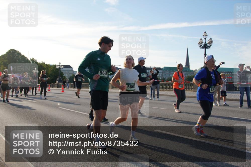 07.09.2025 - BARMER Alsterlauf Yannick Fuchs http://msf.ph/oto/8735432 07.09.2025 09:08:40 Laufen 2009, 4141, 5669, 5668, 5712, 5959, 630 meine-sportfotos.de