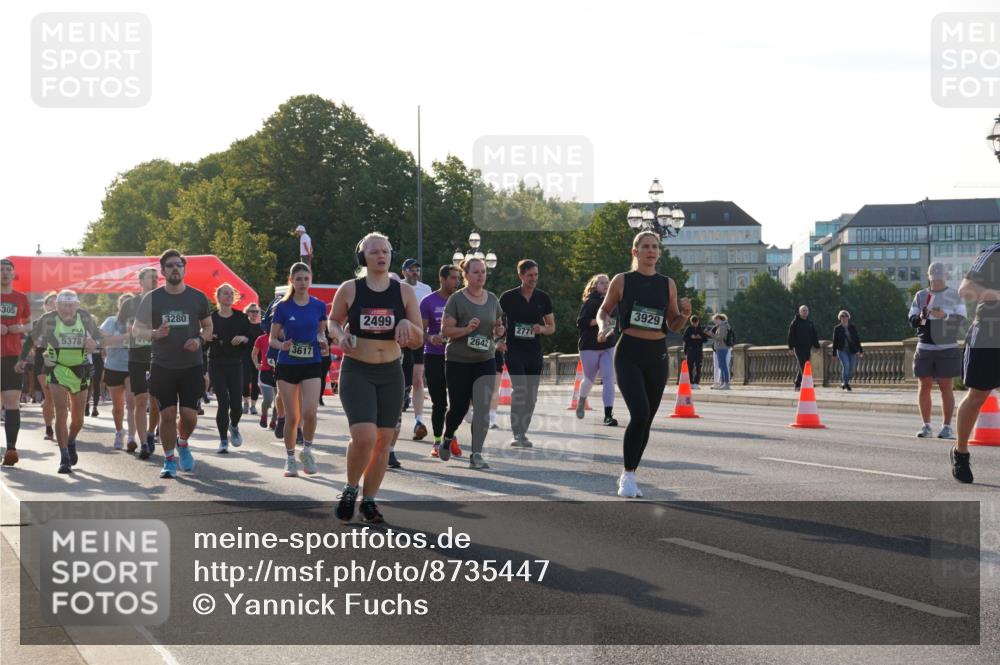 07.09.2025 - BARMER Alsterlauf Yannick Fuchs http://msf.ph/oto/8735447 07.09.2025 09:08:41 Laufen 305, 5378, 414, 3280, 2499, 2642, 3617, 2771, 3929 meine-sportfotos.de