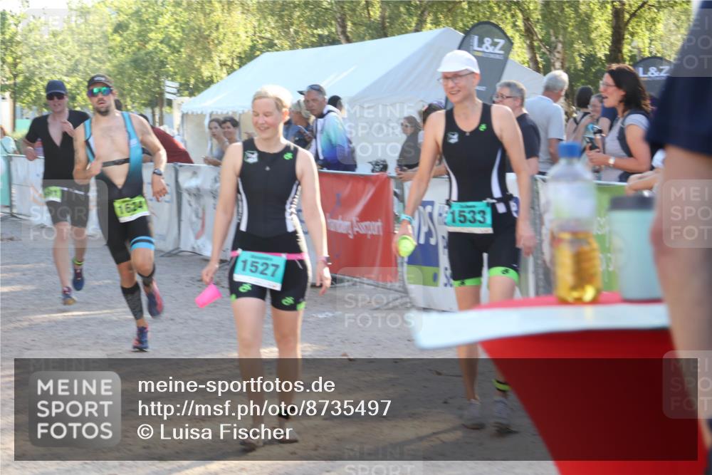 07.09.2025 - 19. Norderstedt Triathlon Luisa Fischer http://msf.ph/oto/8735497 07.09.2025 16:37:23 Ziel 1065, 1527, 1533, 1624 meine-sportfotos.de