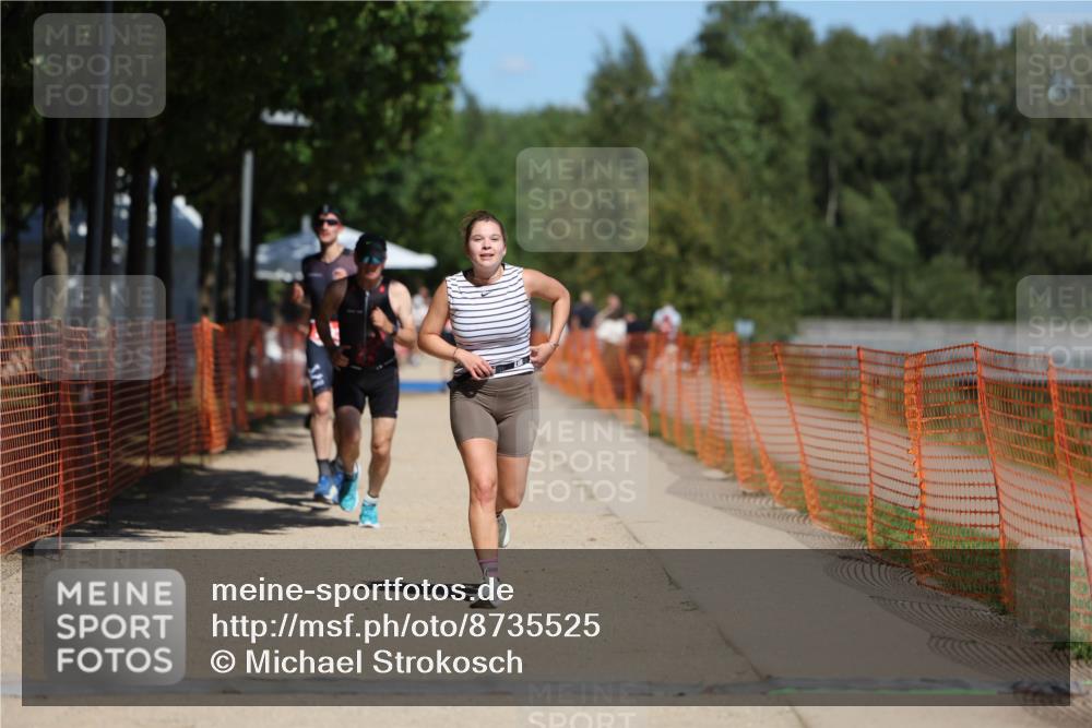 07.09.2025 - 19. Norderstedt Triathlon Michael Strokosch http://msf.ph/oto/8735525 07.09.2025 13:02:14 Laufen 750, 1264, 1293, 1391 meine-sportfotos.de