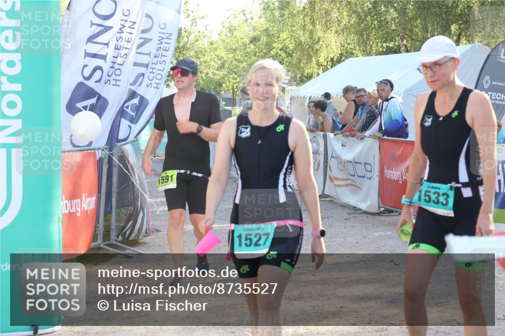 07.09.2025 - 19. Norderstedt Triathlon Luisa Fischer http://msf.ph/oto/8735527 07.09.2025 16:37:26 Ziel 1527, 1533, 1591, 1624 meine-sportfotos.de