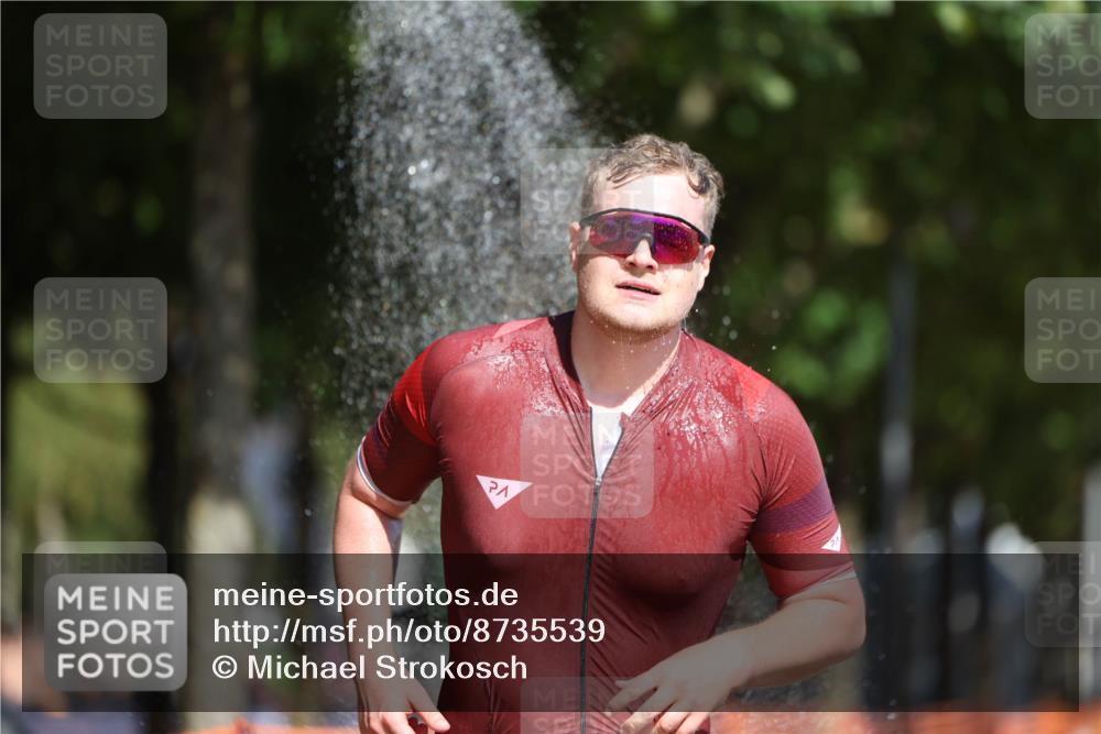07.09.2025 - 19. Norderstedt Triathlon Michael Strokosch http://msf.ph/oto/8735539 07.09.2025 12:21:03 Laufen 280, 1258 meine-sportfotos.de