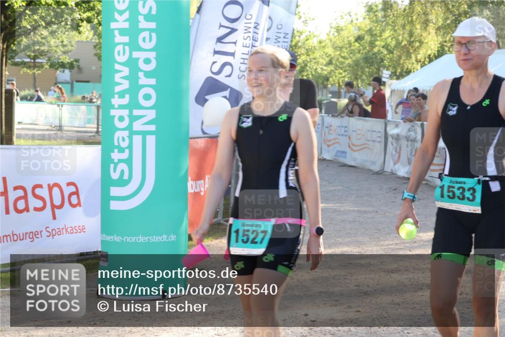 07.09.2025 - 19. Norderstedt Triathlon Luisa Fischer http://msf.ph/oto/8735540 07.09.2025 16:37:27 Ziel 1527, 1533, 1591, 1624 meine-sportfotos.de