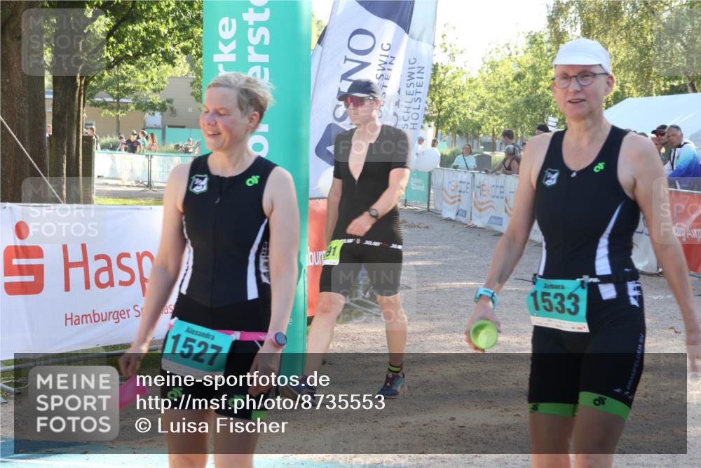 07.09.2025 - 19. Norderstedt Triathlon Luisa Fischer http://msf.ph/oto/8735553 07.09.2025 16:37:28 Ziel 1527, 1533, 1591, 1624 meine-sportfotos.de