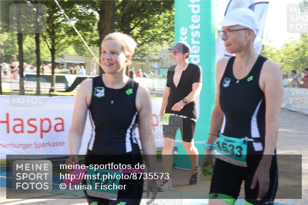 07.09.2025 - 19. Norderstedt Triathlon Luisa Fischer http://msf.ph/oto/8735573 07.09.2025 16:37:29 Ziel 1527, 1533, 1591, 1624 meine-sportfotos.de