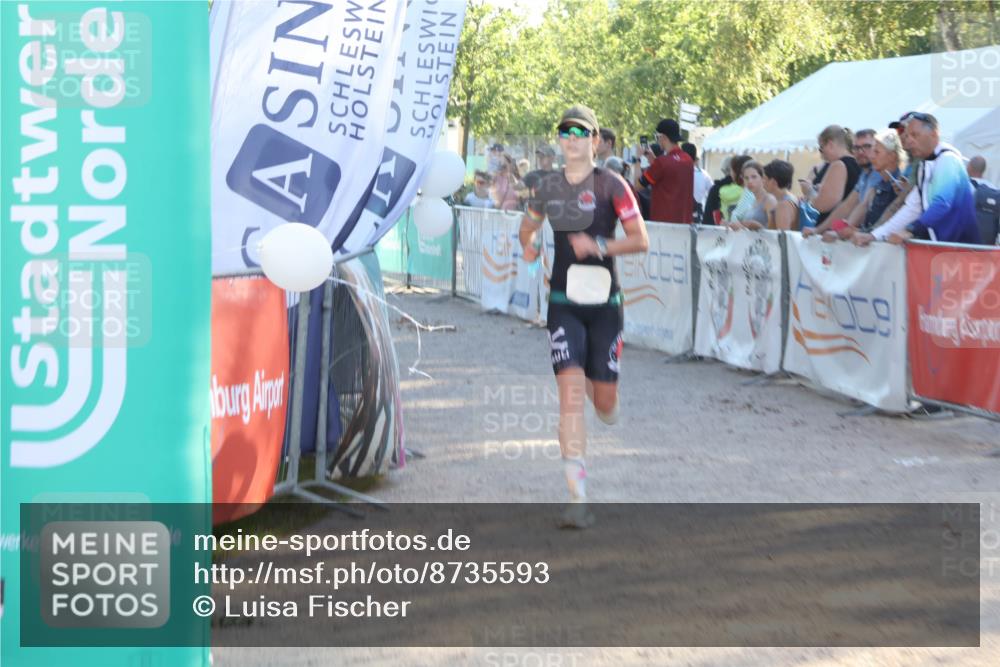 07.09.2025 - 19. Norderstedt Triathlon Luisa Fischer http://msf.ph/oto/8735593 07.09.2025 16:37:38 Ziel 1051, 1610 meine-sportfotos.de
