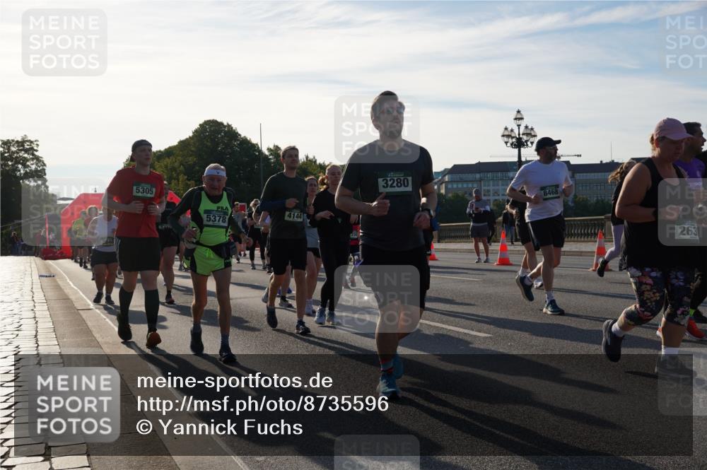 07.09.2025 - BARMER Alsterlauf Yannick Fuchs http://msf.ph/oto/8735596 07.09.2025 09:08:46 Laufen 284, 5305, 5378, 4144, 3280, 8468, 263 meine-sportfotos.de