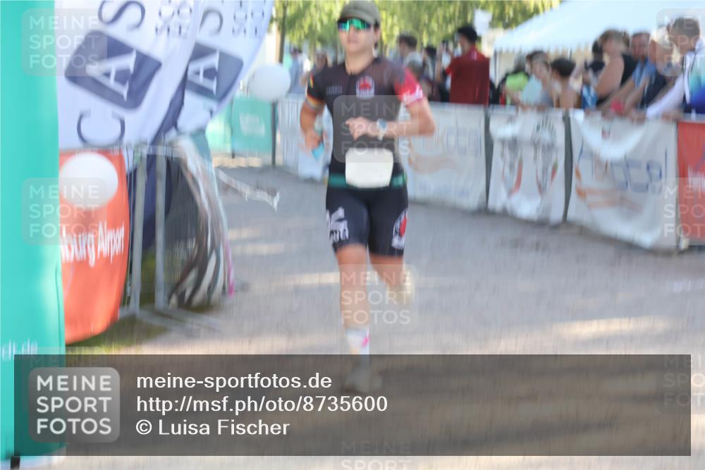 07.09.2025 - 19. Norderstedt Triathlon Luisa Fischer http://msf.ph/oto/8735600 07.09.2025 16:37:38 Ziel 1051, 1610 meine-sportfotos.de