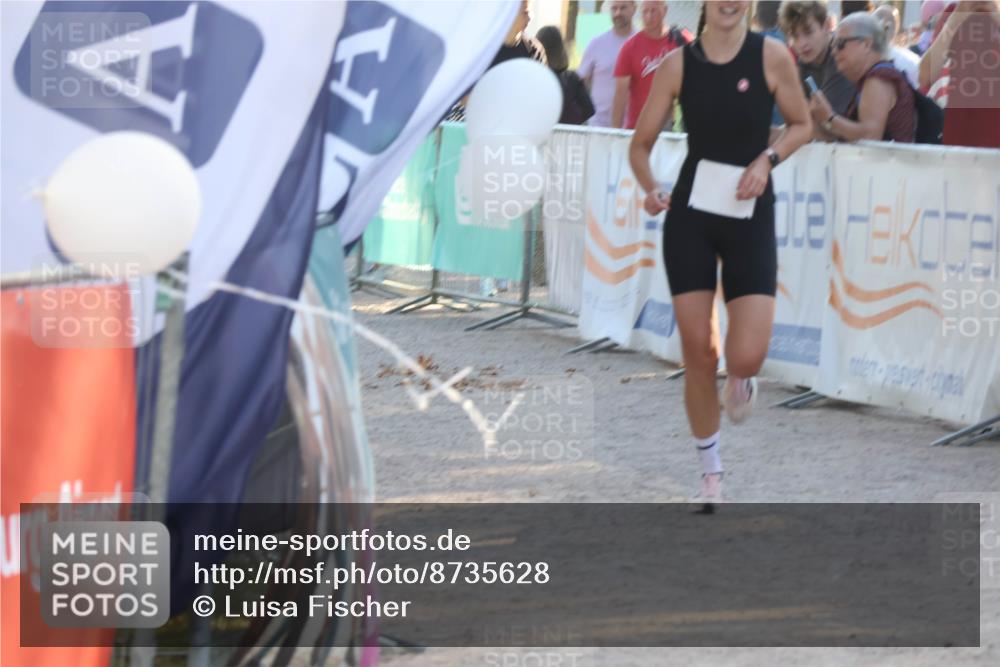 07.09.2025 - 19. Norderstedt Triathlon Luisa Fischer http://msf.ph/oto/8735628 07.09.2025 16:37:50 Ziel 449, 1453 meine-sportfotos.de