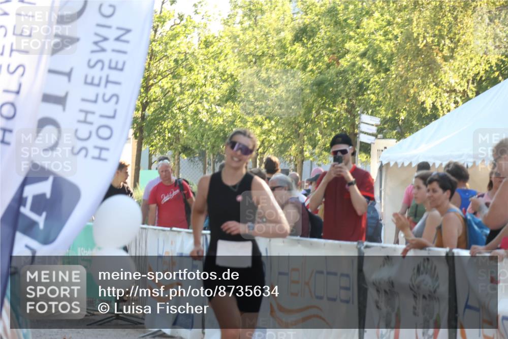 07.09.2025 - 19. Norderstedt Triathlon Luisa Fischer http://msf.ph/oto/8735634 07.09.2025 16:37:50 Ziel 449, 1453 meine-sportfotos.de