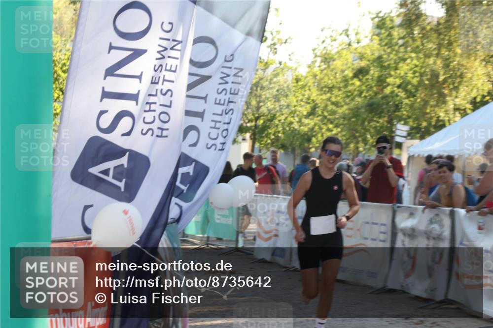 07.09.2025 - 19. Norderstedt Triathlon Luisa Fischer http://msf.ph/oto/8735642 07.09.2025 16:37:51 Ziel 449, 1453 meine-sportfotos.de