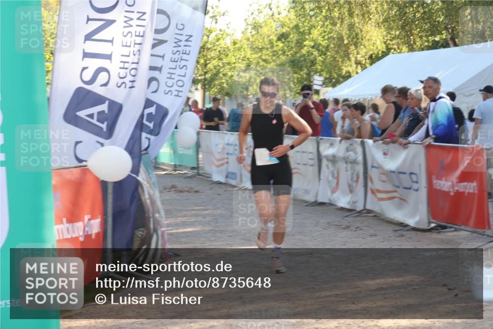 07.09.2025 - 19. Norderstedt Triathlon Luisa Fischer http://msf.ph/oto/8735648 07.09.2025 16:37:52 Ziel 449, 1453 meine-sportfotos.de