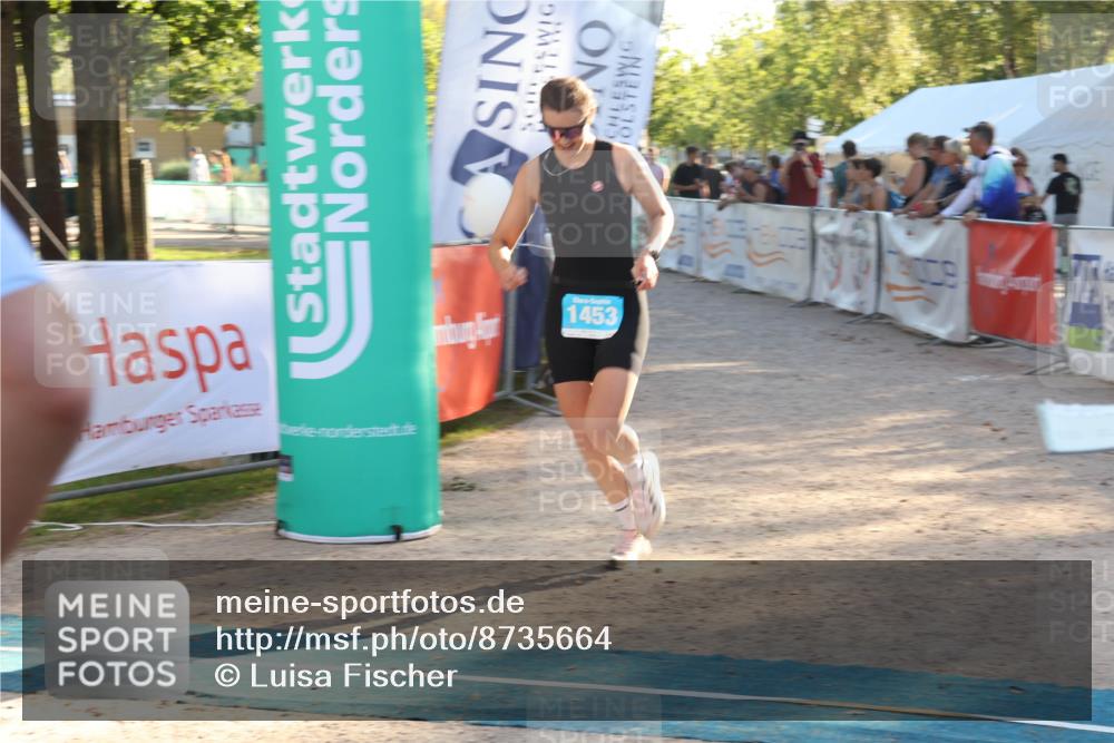 07.09.2025 - 19. Norderstedt Triathlon Luisa Fischer http://msf.ph/oto/8735664 07.09.2025 16:37:53 Ziel 449, 1453 meine-sportfotos.de