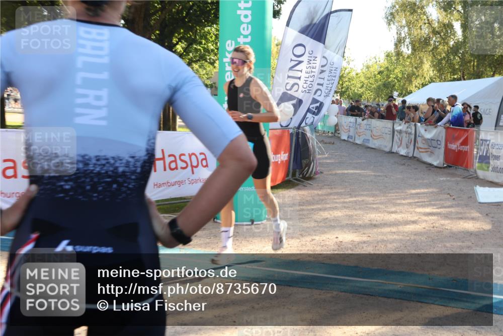 07.09.2025 - 19. Norderstedt Triathlon Luisa Fischer http://msf.ph/oto/8735670 07.09.2025 16:37:54 Ziel 449, 1453 meine-sportfotos.de