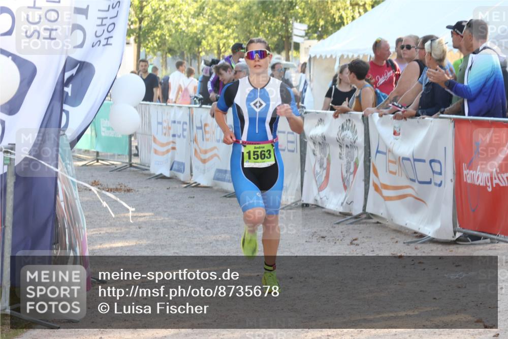07.09.2025 - 19. Norderstedt Triathlon Luisa Fischer http://msf.ph/oto/8735678 07.09.2025 16:38:08 Ziel 1563 meine-sportfotos.de
