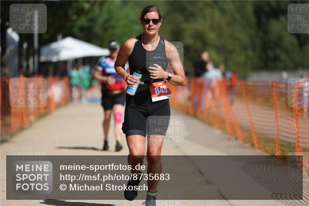 07.09.2025 - 19. Norderstedt Triathlon Michael Strokosch http://msf.ph/oto/8735683 07.09.2025 12:21:19 Laufen 233, 845, 1220 meine-sportfotos.de