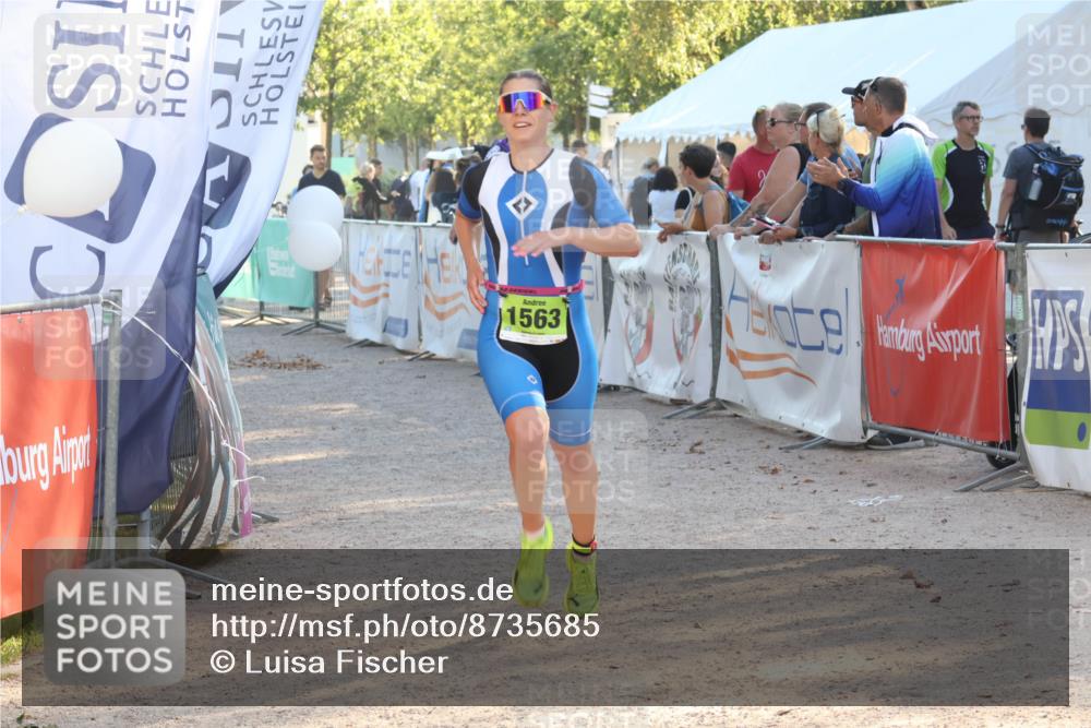 07.09.2025 - 19. Norderstedt Triathlon Luisa Fischer http://msf.ph/oto/8735685 07.09.2025 16:38:09 Ziel 1068, 1563 meine-sportfotos.de