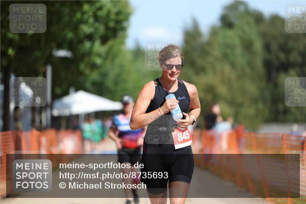 07.09.2025 - 19. Norderstedt Triathlon Michael Strokosch http://msf.ph/oto/8735693 07.09.2025 12:21:19 Laufen 233, 845, 1220 meine-sportfotos.de