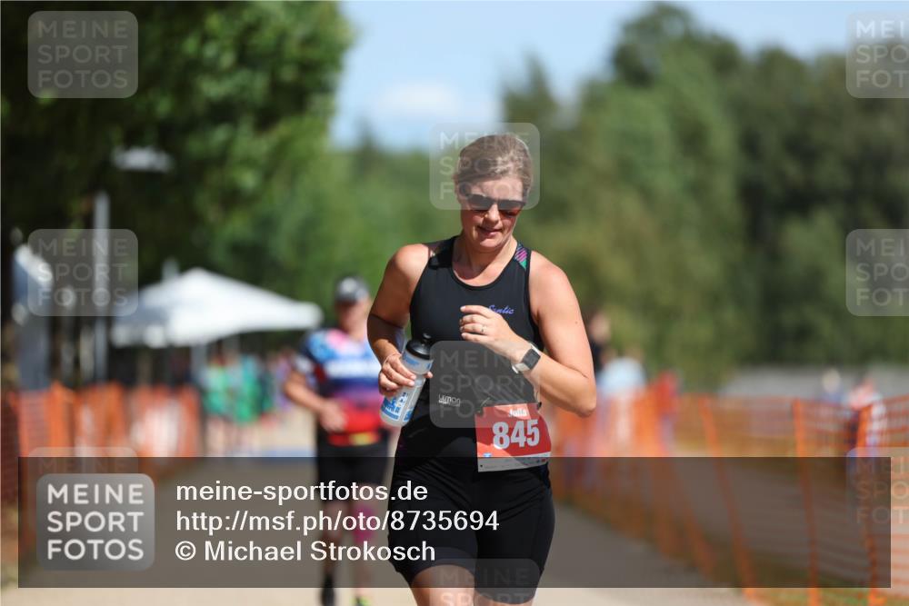 07.09.2025 - 19. Norderstedt Triathlon Michael Strokosch http://msf.ph/oto/8735694 07.09.2025 12:21:20 Laufen 233, 845, 1220 meine-sportfotos.de