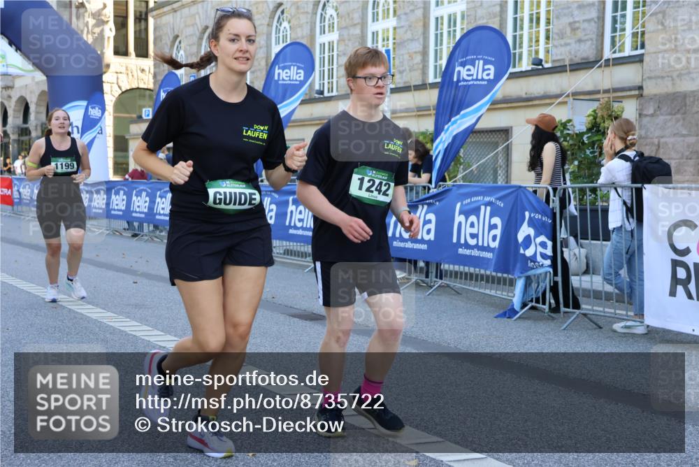 07.09.2025 - BARMER Alsterlauf Strokosch-Dieckow http://msf.ph/oto/8735722 07.09.2025 11:45:02 Ziel 1058, 1094 meine-sportfotos.de