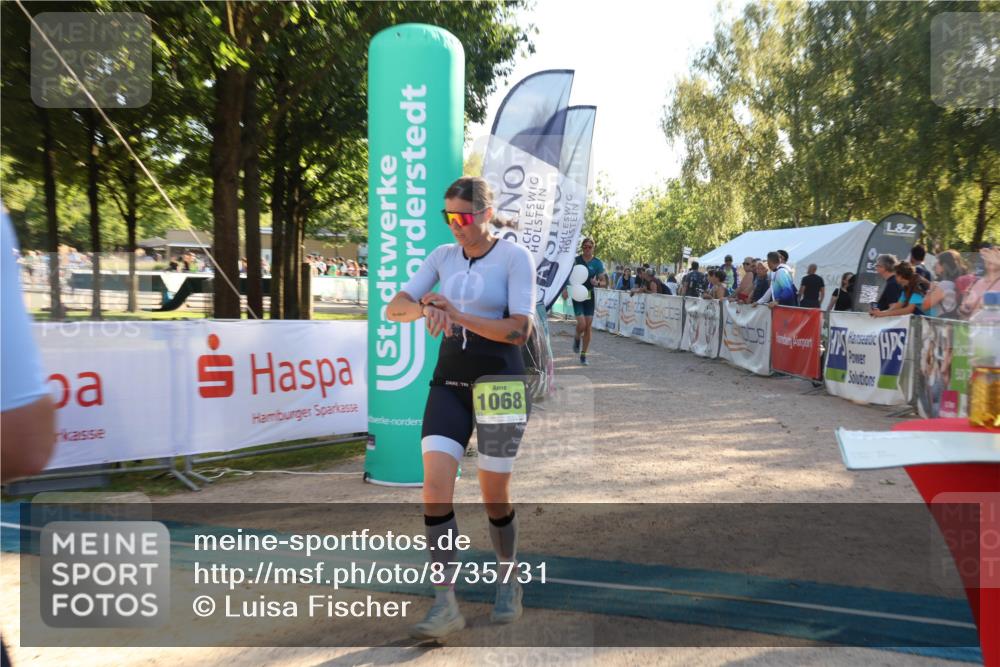 07.09.2025 - 19. Norderstedt Triathlon Luisa Fischer http://msf.ph/oto/8735731 07.09.2025 16:38:15 Ziel 529, 1068, 1563 meine-sportfotos.de