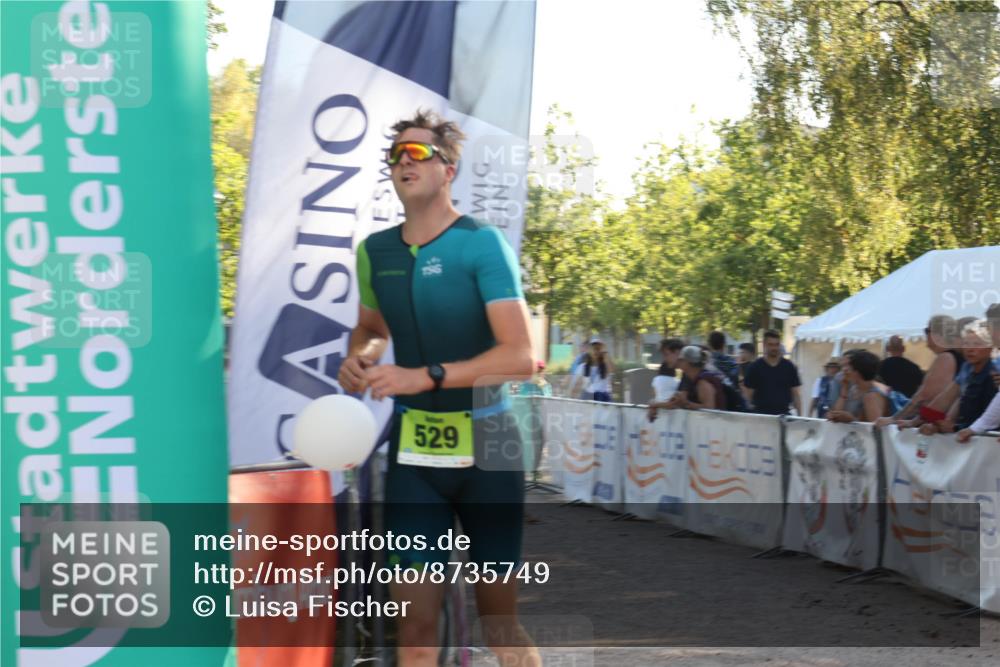 07.09.2025 - 19. Norderstedt Triathlon Luisa Fischer http://msf.ph/oto/8735749 07.09.2025 16:38:18 Ziel 529, 1068, 1554 meine-sportfotos.de