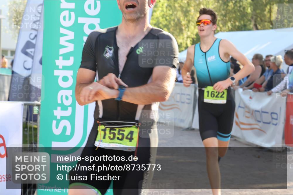 07.09.2025 - 19. Norderstedt Triathlon Luisa Fischer http://msf.ph/oto/8735773 07.09.2025 16:38:23 Ziel 529, 1554 meine-sportfotos.de