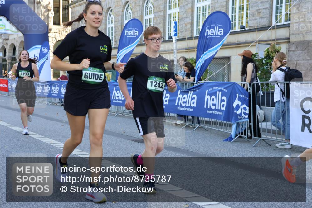 07.09.2025 - BARMER Alsterlauf Strokosch-Dieckow http://msf.ph/oto/8735787 07.09.2025 11:45:02 Ziel 1058, 1094 meine-sportfotos.de