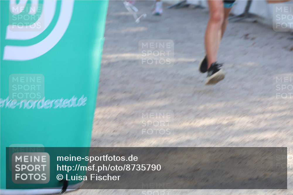 07.09.2025 - 19. Norderstedt Triathlon Luisa Fischer http://msf.ph/oto/8735790 07.09.2025 16:38:38 Ziel 917 meine-sportfotos.de