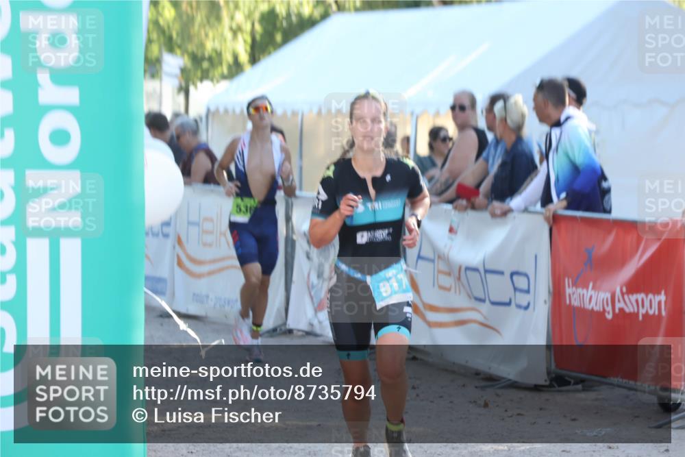 07.09.2025 - 19. Norderstedt Triathlon Luisa Fischer http://msf.ph/oto/8735794 07.09.2025 16:38:38 Ziel 917 meine-sportfotos.de
