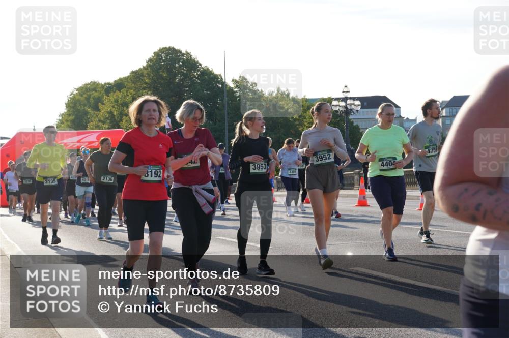 07.09.2025 - BARMER Alsterlauf Yannick Fuchs http://msf.ph/oto/8735809 07.09.2025 09:08:52 Laufen 402, 3295, 2135, 4011, 2136, 3192, 3953, 3307, 3952, 4759, 4404 meine-sportfotos.de