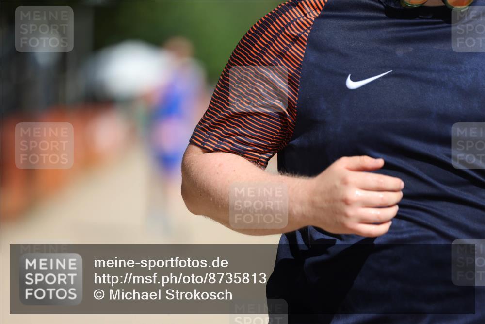 07.09.2025 - 19. Norderstedt Triathlon Michael Strokosch http://msf.ph/oto/8735813 07.09.2025 12:21:52 Laufen 190, 782, 1228, 1267 meine-sportfotos.de
