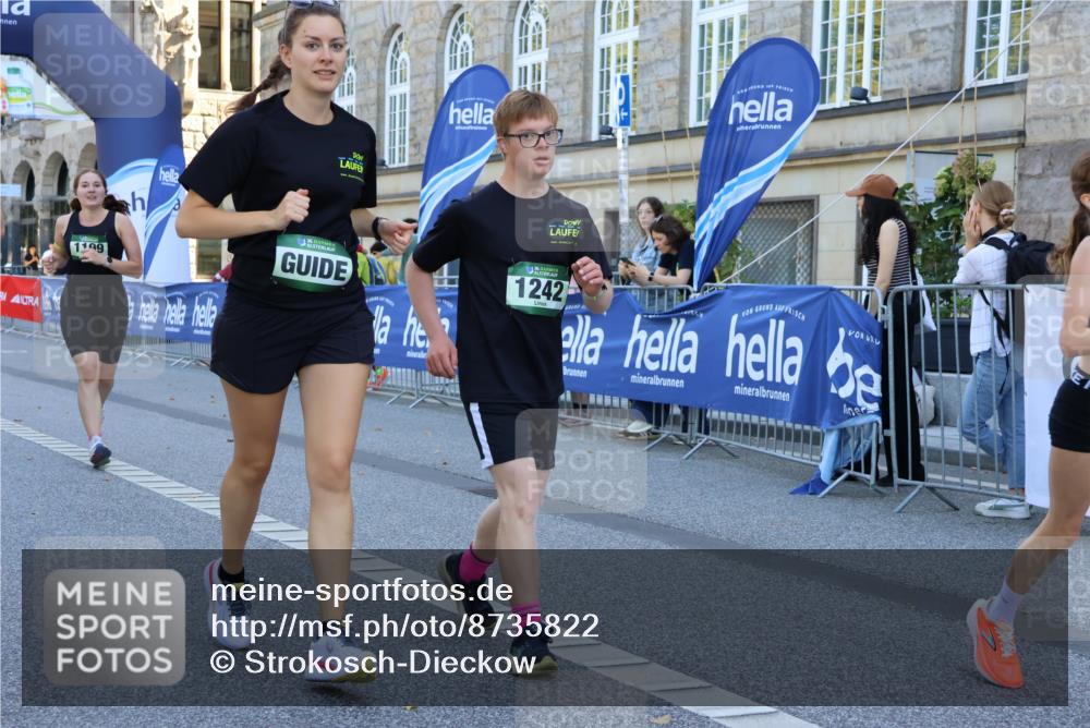 07.09.2025 - BARMER Alsterlauf Strokosch-Dieckow http://msf.ph/oto/8735822 07.09.2025 11:45:02 Ziel 1058, 1094 meine-sportfotos.de