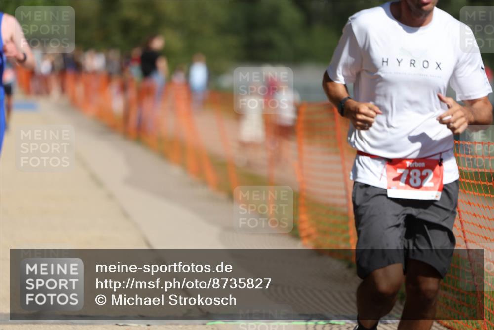 07.09.2025 - 19. Norderstedt Triathlon Michael Strokosch http://msf.ph/oto/8735827 07.09.2025 12:21:55 Laufen 782, 1228 meine-sportfotos.de