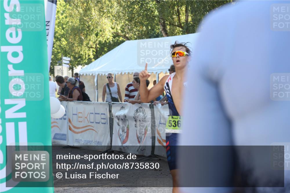 07.09.2025 - 19. Norderstedt Triathlon Luisa Fischer http://msf.ph/oto/8735830 07.09.2025 16:38:42 Ziel 536, 917, 1481 meine-sportfotos.de
