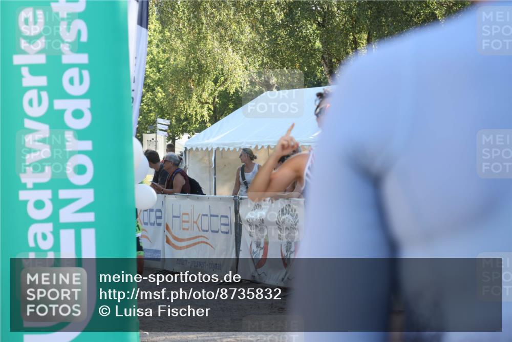 07.09.2025 - 19. Norderstedt Triathlon Luisa Fischer http://msf.ph/oto/8735832 07.09.2025 16:38:42 Ziel 536, 917, 1481 meine-sportfotos.de