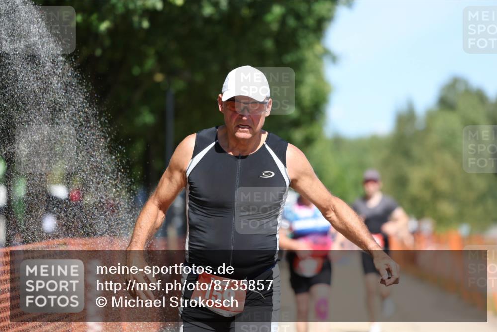 07.09.2025 - 19. Norderstedt Triathlon Michael Strokosch http://msf.ph/oto/8735857 07.09.2025 13:02:58 Laufen 159, 233, 266 meine-sportfotos.de