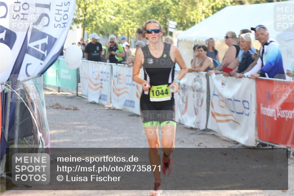 07.09.2025 - 19. Norderstedt Triathlon Luisa Fischer http://msf.ph/oto/8735871 07.09.2025 16:39:02 Ziel 1044, 1070, 1625 meine-sportfotos.de