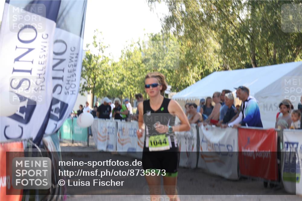 07.09.2025 - 19. Norderstedt Triathlon Luisa Fischer http://msf.ph/oto/8735873 07.09.2025 16:39:03 Ziel 1044, 1625 meine-sportfotos.de