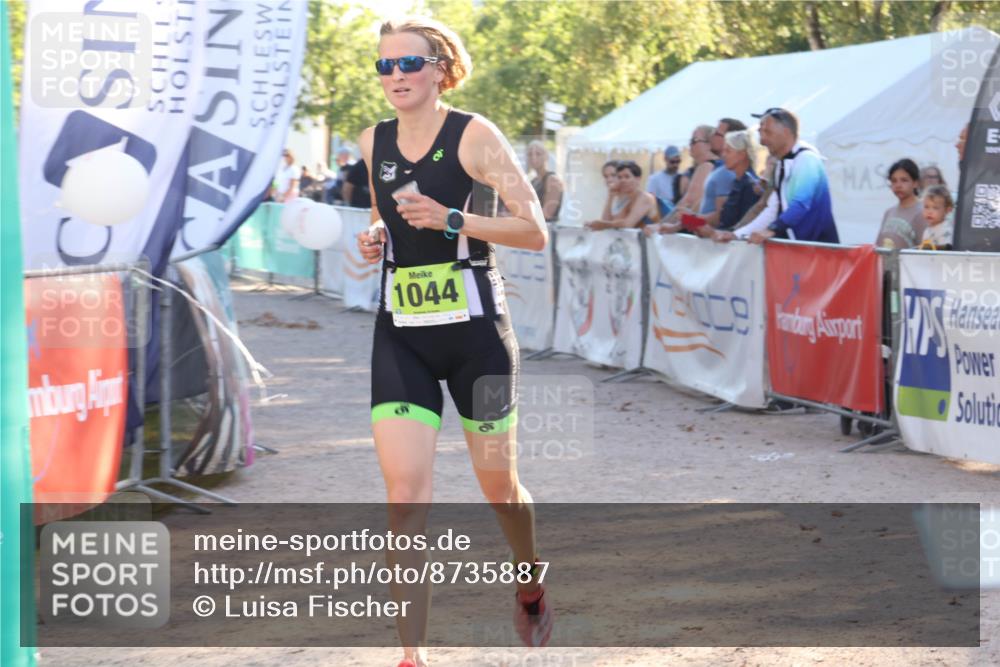 07.09.2025 - 19. Norderstedt Triathlon Luisa Fischer http://msf.ph/oto/8735887 07.09.2025 16:39:04 Ziel 1044, 1625 meine-sportfotos.de