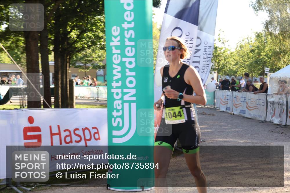 07.09.2025 - 19. Norderstedt Triathlon Luisa Fischer http://msf.ph/oto/8735894 07.09.2025 16:39:04 Ziel 1044, 1625 meine-sportfotos.de