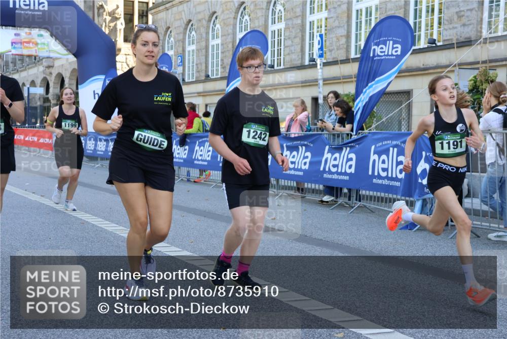 07.09.2025 - BARMER Alsterlauf Strokosch-Dieckow http://msf.ph/oto/8735910 07.09.2025 11:45:02 Ziel 1058, 1094 meine-sportfotos.de